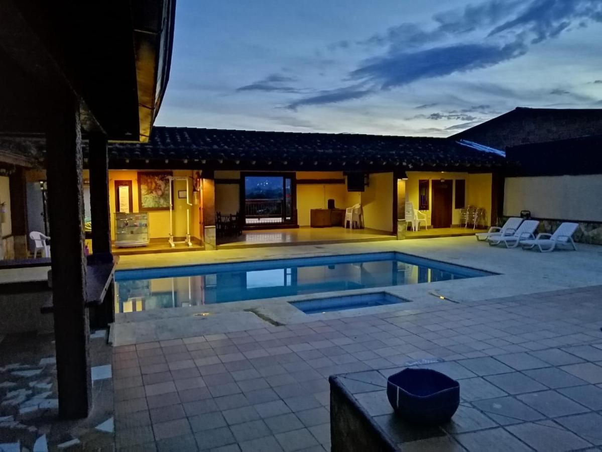 Hostal Hollywood Inn Rionegro Extérieur photo