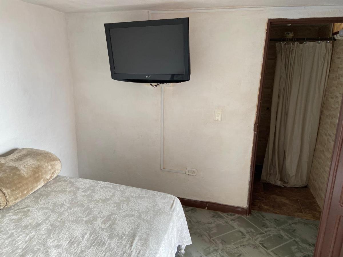 Hostal Hollywood Inn Rionegro Extérieur photo