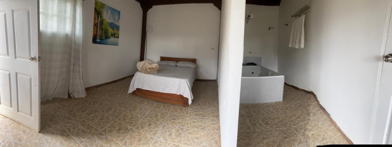 Hostal Hollywood Inn Rionegro Extérieur photo